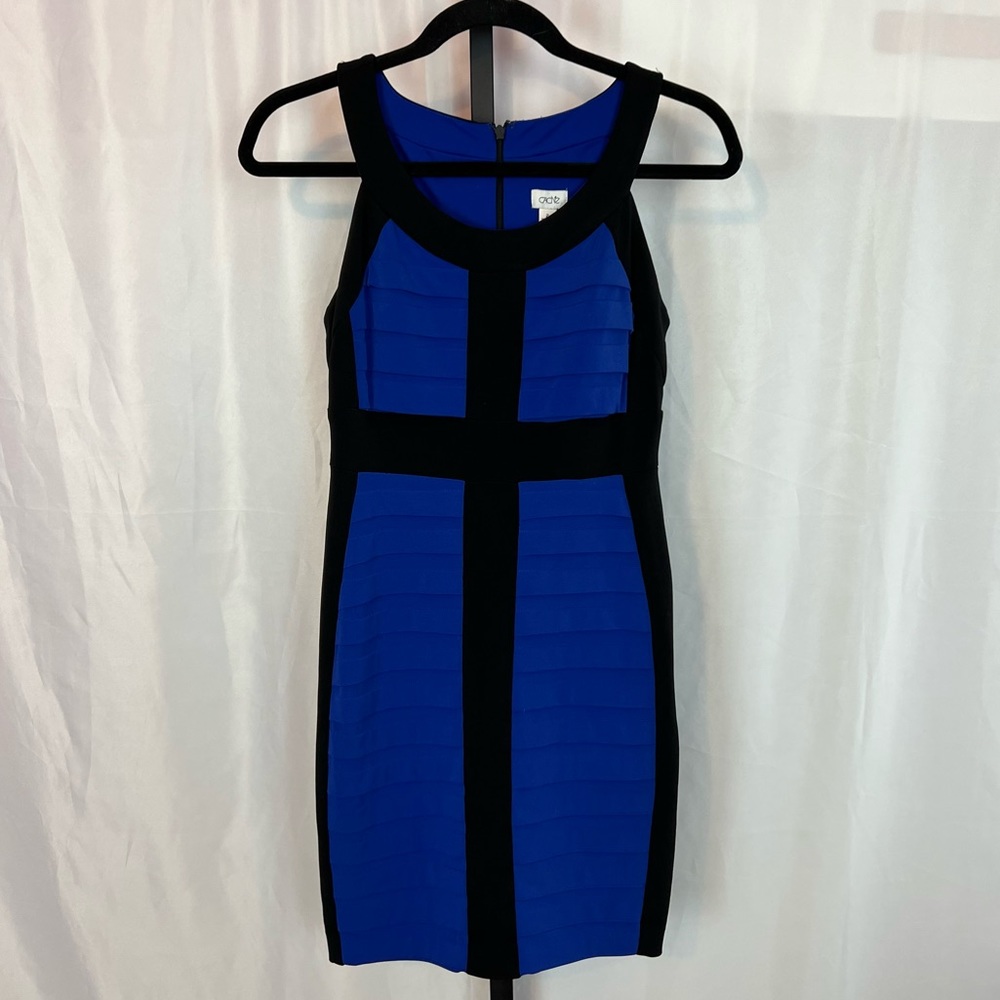 Cache Royal Blue and Black Pleated Sleeveless Dress, size 2